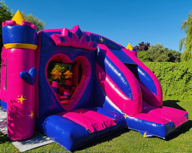 chateau gonflable princesse coeur
